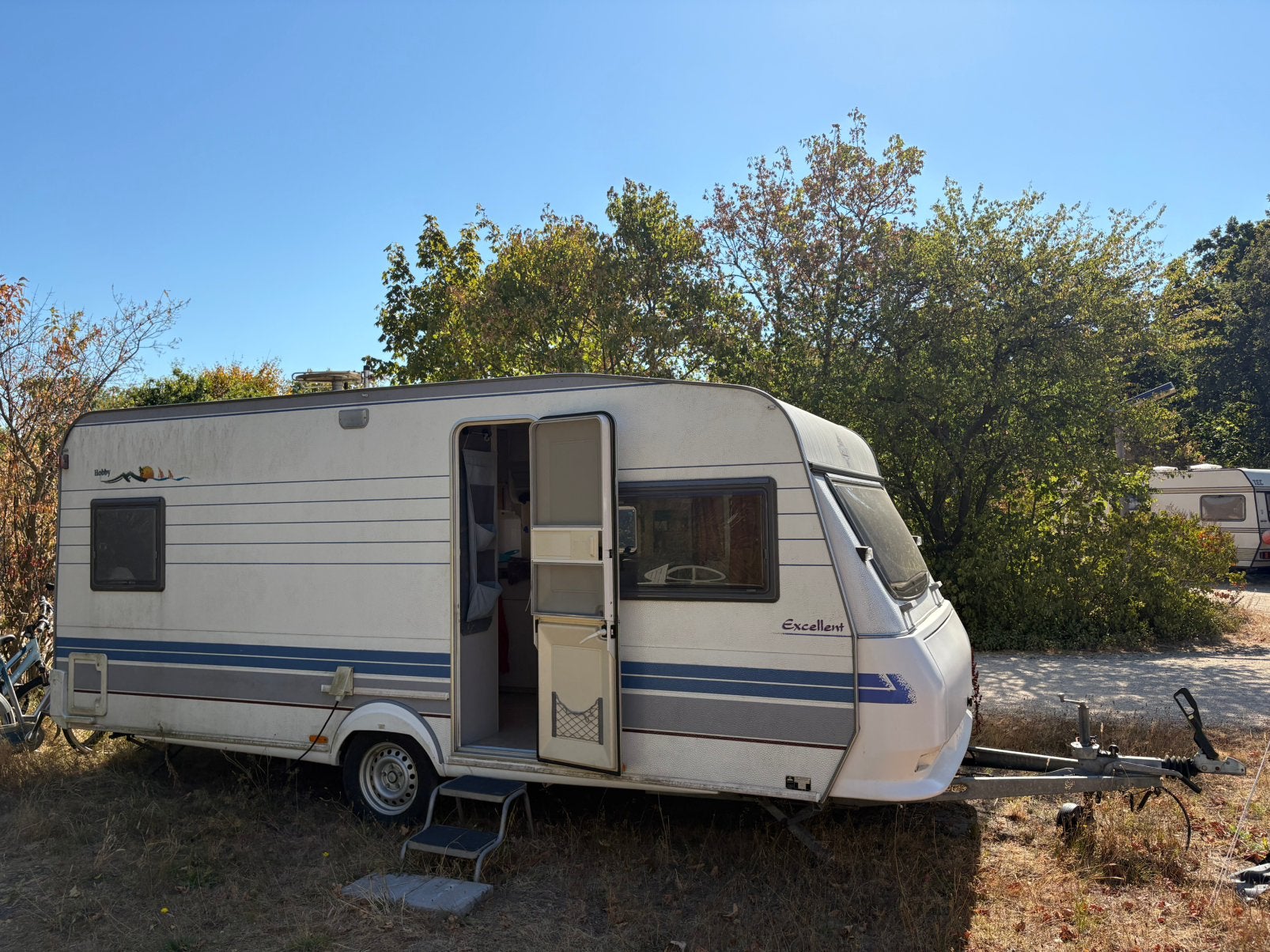 Caravan Hobby 1999 te koop, Caravans en Kamperen, Caravans, Hobby, Koelkast, Treinzit, Particulier