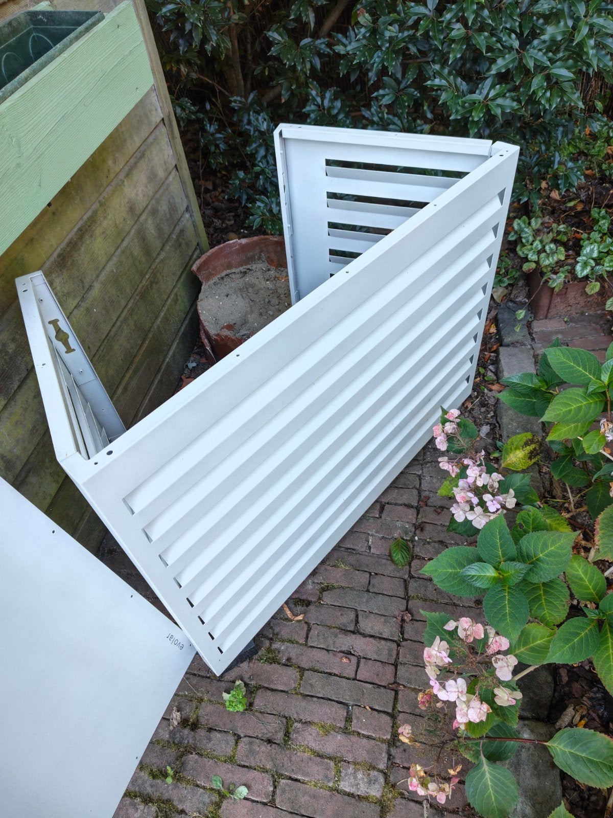 Evolar ombouw/omkasting voor buitenunit airco, Ophalen, Zo goed als nieuw