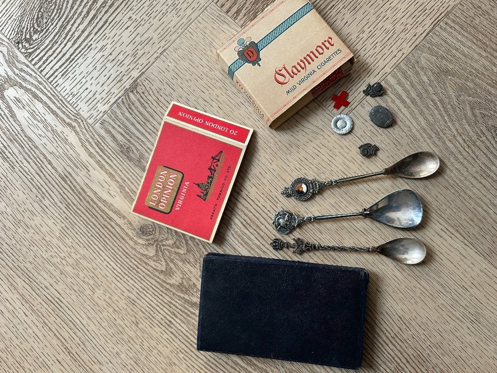 Lotje Militaria speldjes lepeltjes sigaretten, Verzamelen, Ophalen of Verzenden, Landmacht, Nederland, Overige typen