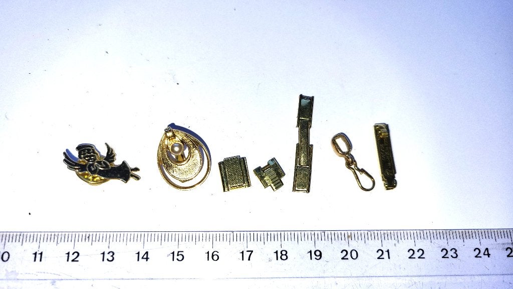 Vintage Goudkleurige Sluitingen en Sieraad Onderdelen, Ophalen of Verzenden, Overige materialen, Armband