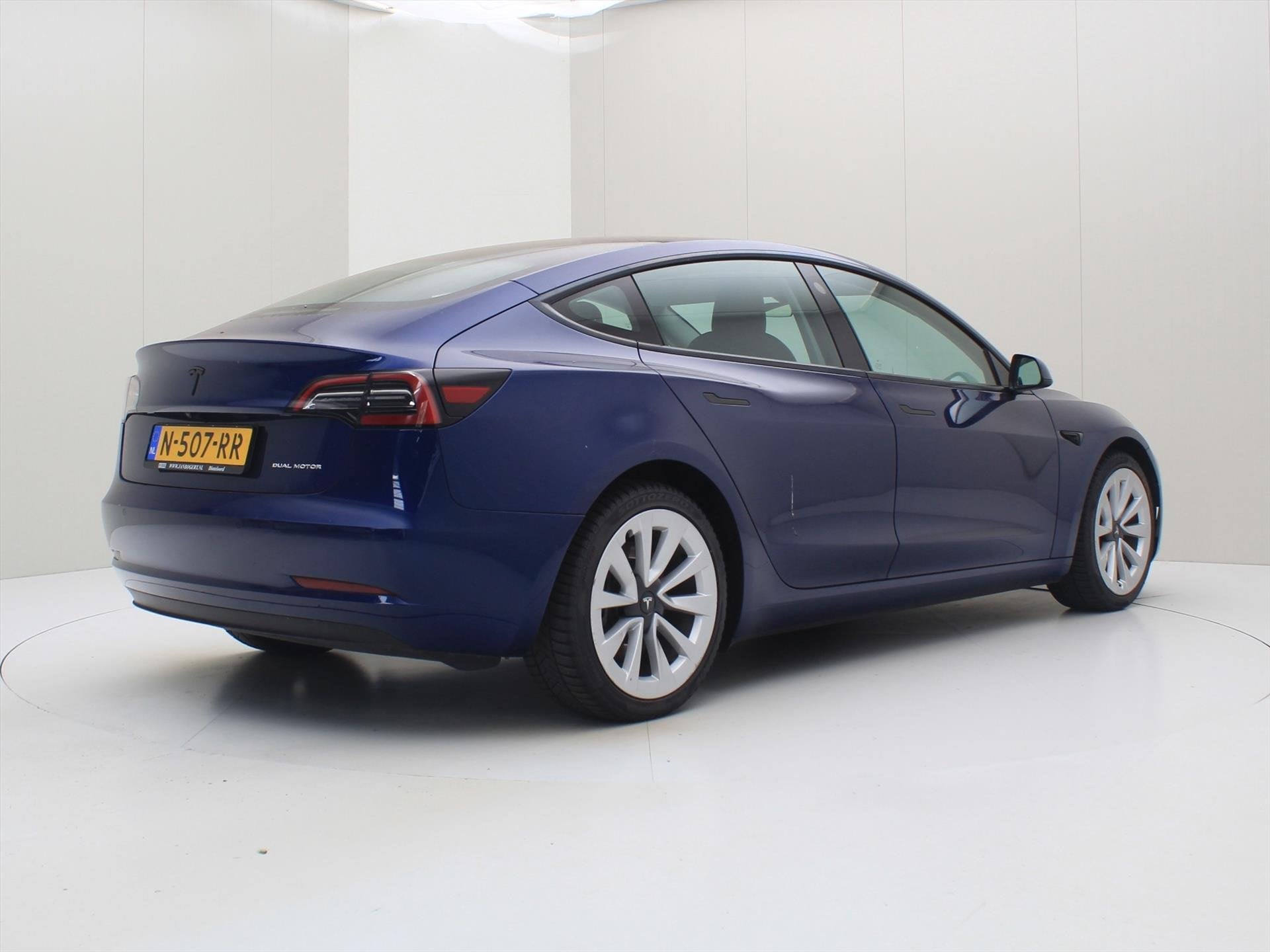 Tesla Model 3 Long-Range AWD 351pk 75 kWh 92.4% SoH FACELIFT, Auto's, Automaat, Gebruikt, Zwart, Blauw
