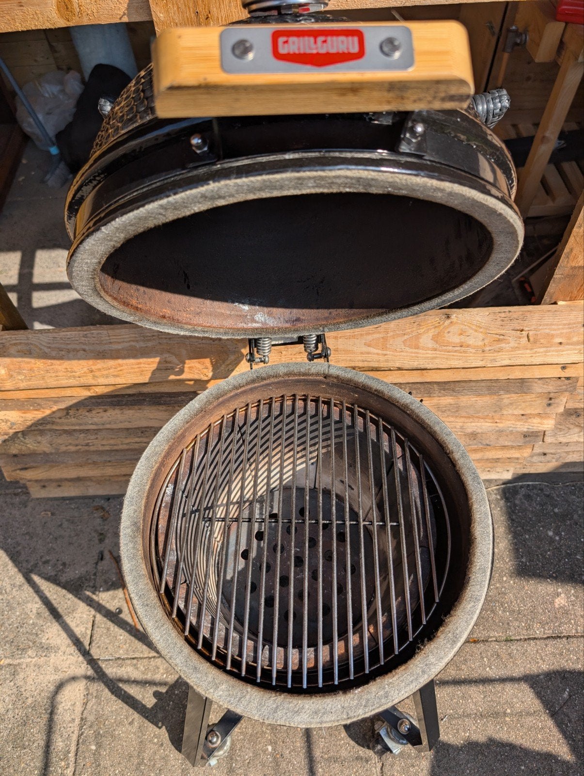 Bbq kamado Grill Guru  medium, Ophalen of Verzenden, Zo goed als nieuw