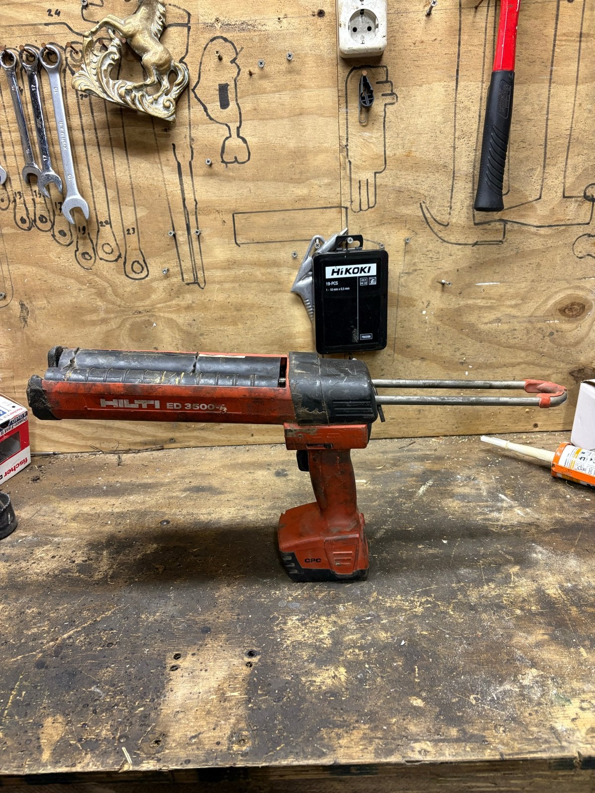 Hilti ED3500-A accu kitspuit 14.4V Li-ion (2.6 Ah), Doe-het-zelf en Verbouw, Gereedschap | Handgereedschap, Ophalen of Verzenden