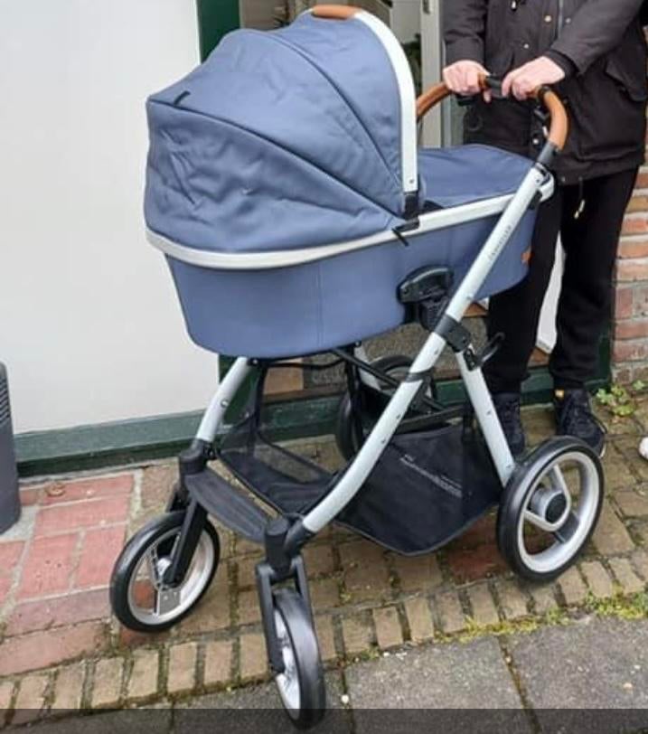 Mutsy Icon kinderwagen met reiswieg en autostoel, Ophalen, Zo goed als nieuw, Combiwagen, Mutsy