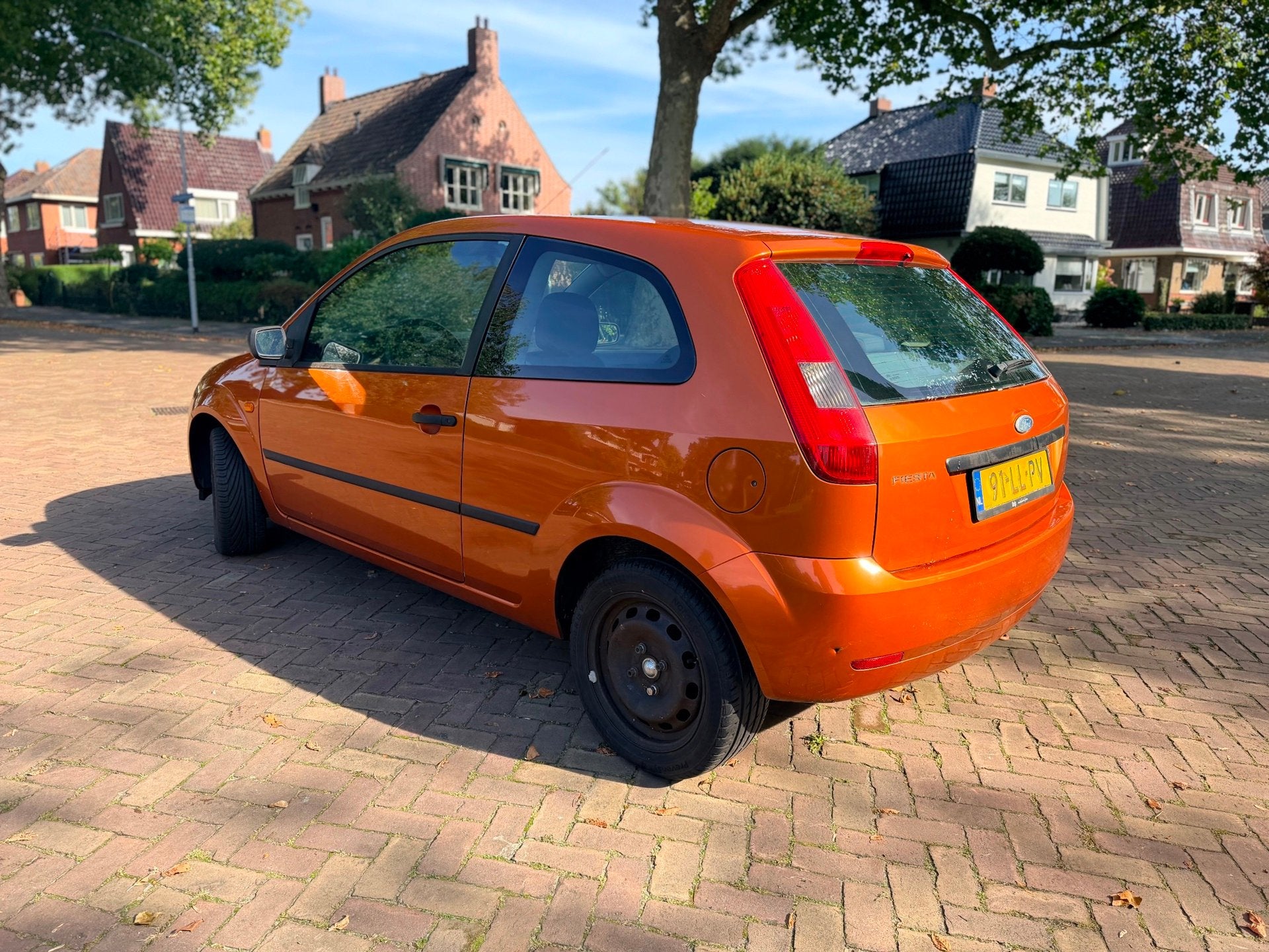 Foto 5 van Ford Fiesta 1.6-16V First Edition | Airco | Elektrische rame