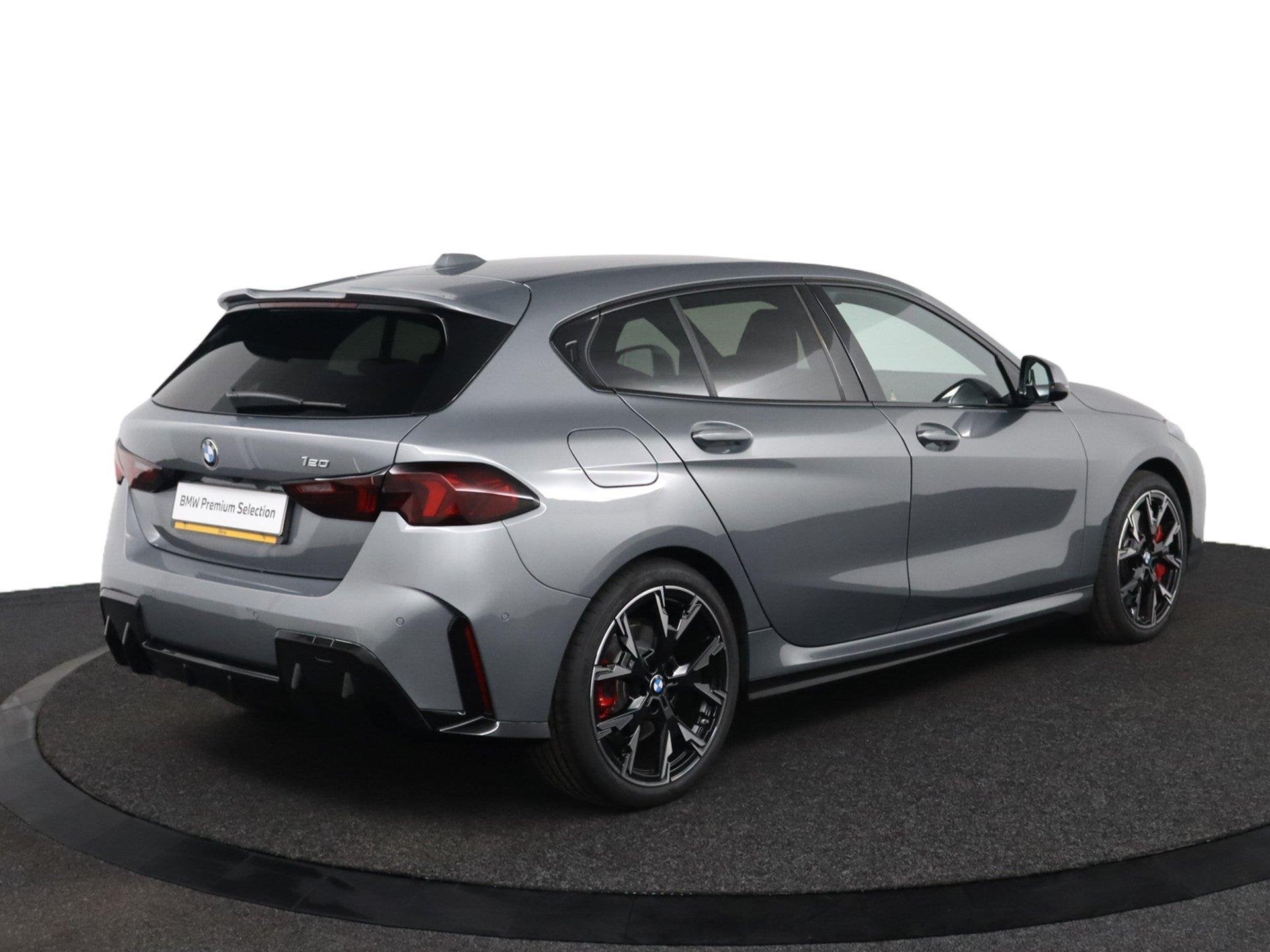 BMW 1-serie 120 M Sport Design Edition | M Sportpakket Pro |, Metallic lak, 156 pk, Met garantie (alle), Bedrijf