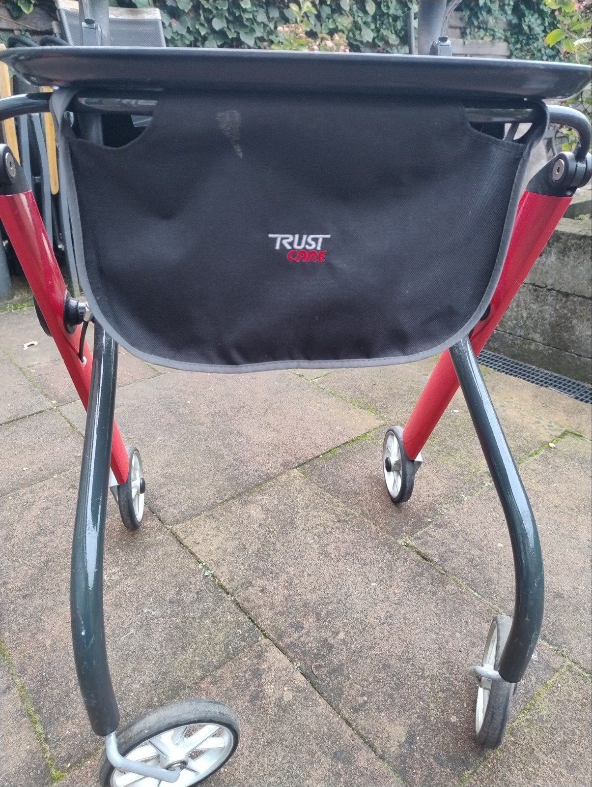 Trust rollator voor binnen, Diversen, Ophalen, Lichtgewicht, Zo goed als nieuw