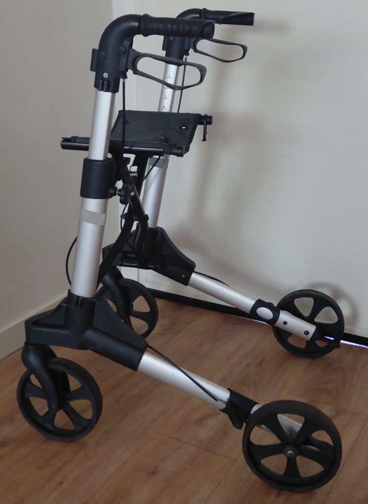 Feest Rollator Lichtgewicht 6.9 kg of voor onderdelen......., Diversen, Ophalen, Opvouwbaar, Gebruikt