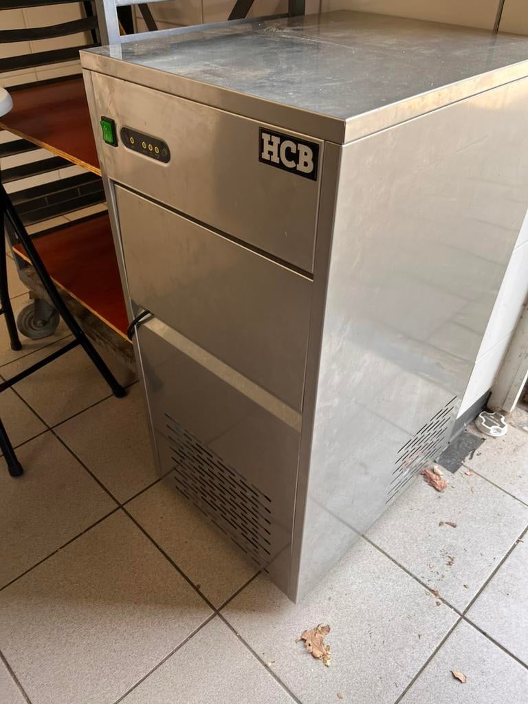 IJsblokjes machine 50kg, Ophalen, Zo goed als nieuw