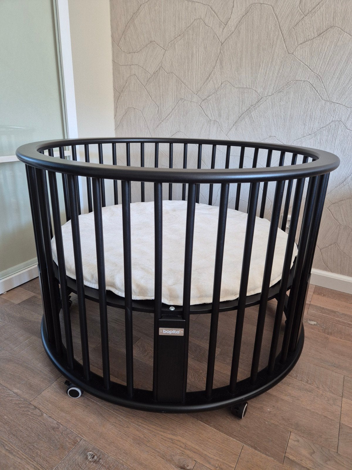 Bopita box rond zwart met Ilmaha boxkleed, als nieuw, Ophalen, Zo goed als nieuw, Rond, Boxkleed