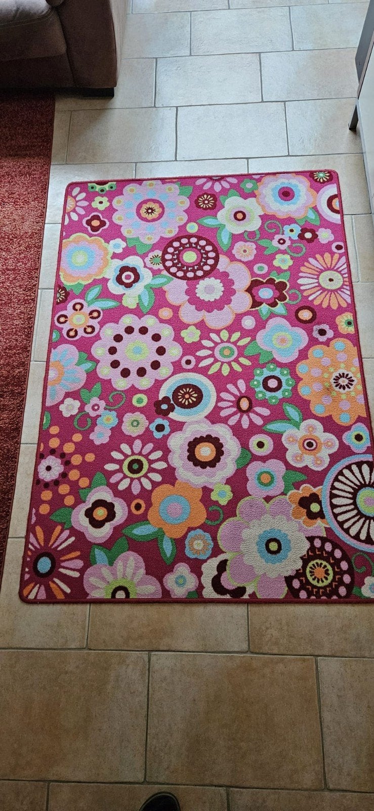 Vrolijk bloemenkleed voor kinderkamer of speelhoek, Ophalen, Wit, Gebruikt, 150 tot 200 cm