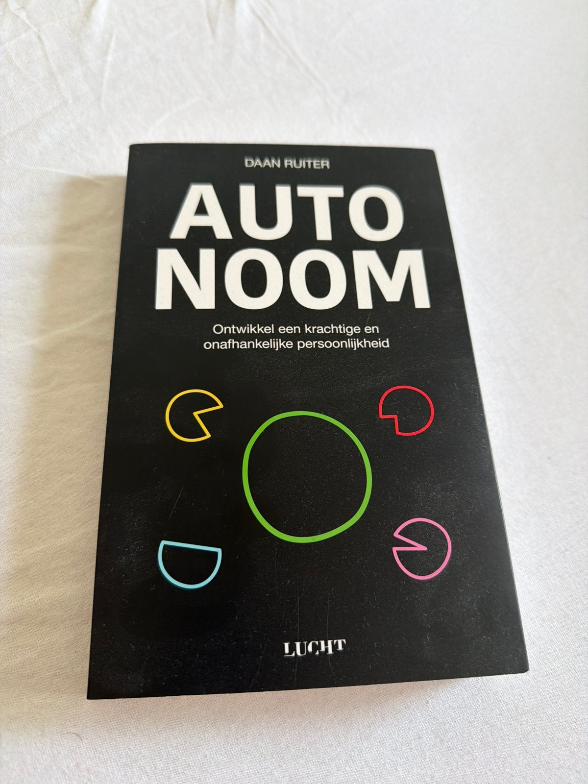 AUTONOOM - Daan Ruiter, Boeken, Ophalen of Verzenden, Zo goed als nieuw, Overige uitgevers, Nederlands