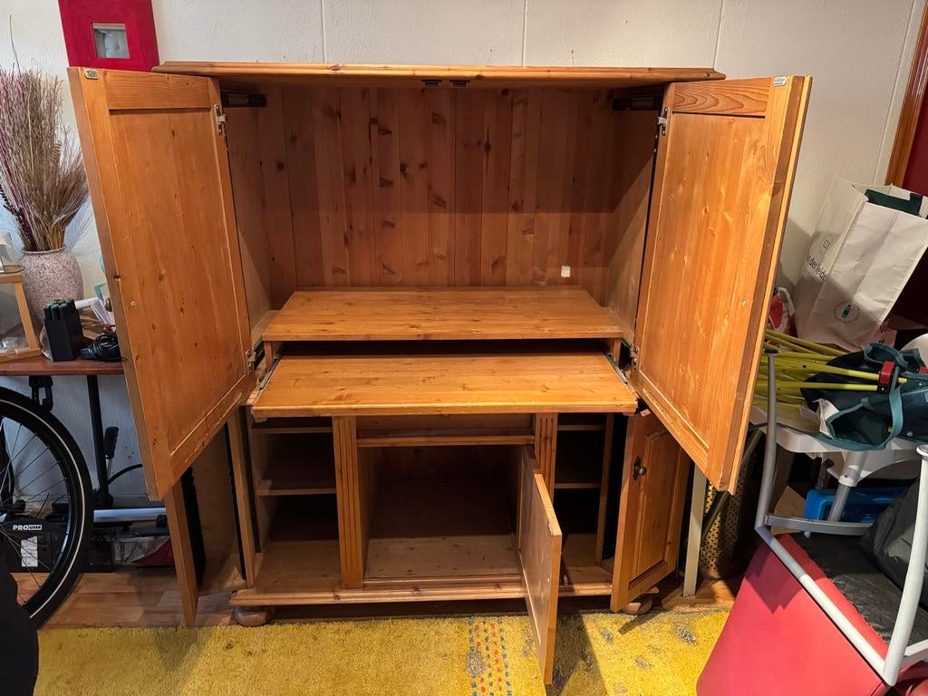 Houten computerkast met uitschuifbaar toetsenbordblad, Huis en Inrichting, Kasten | Computermeubels, Gebruikt, 120 tot 170 cm