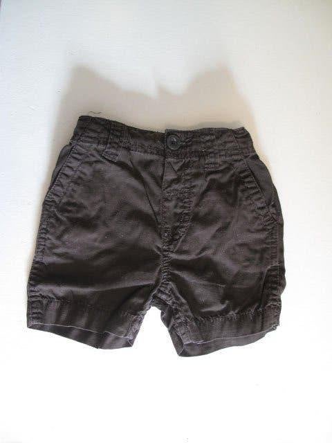 korte bruine broekje van de H&M bestemd voor een jongen, Kinderen en Baby's, Babykleding | Maat 68, Broekje, H&M, Ophalen of Verzenden