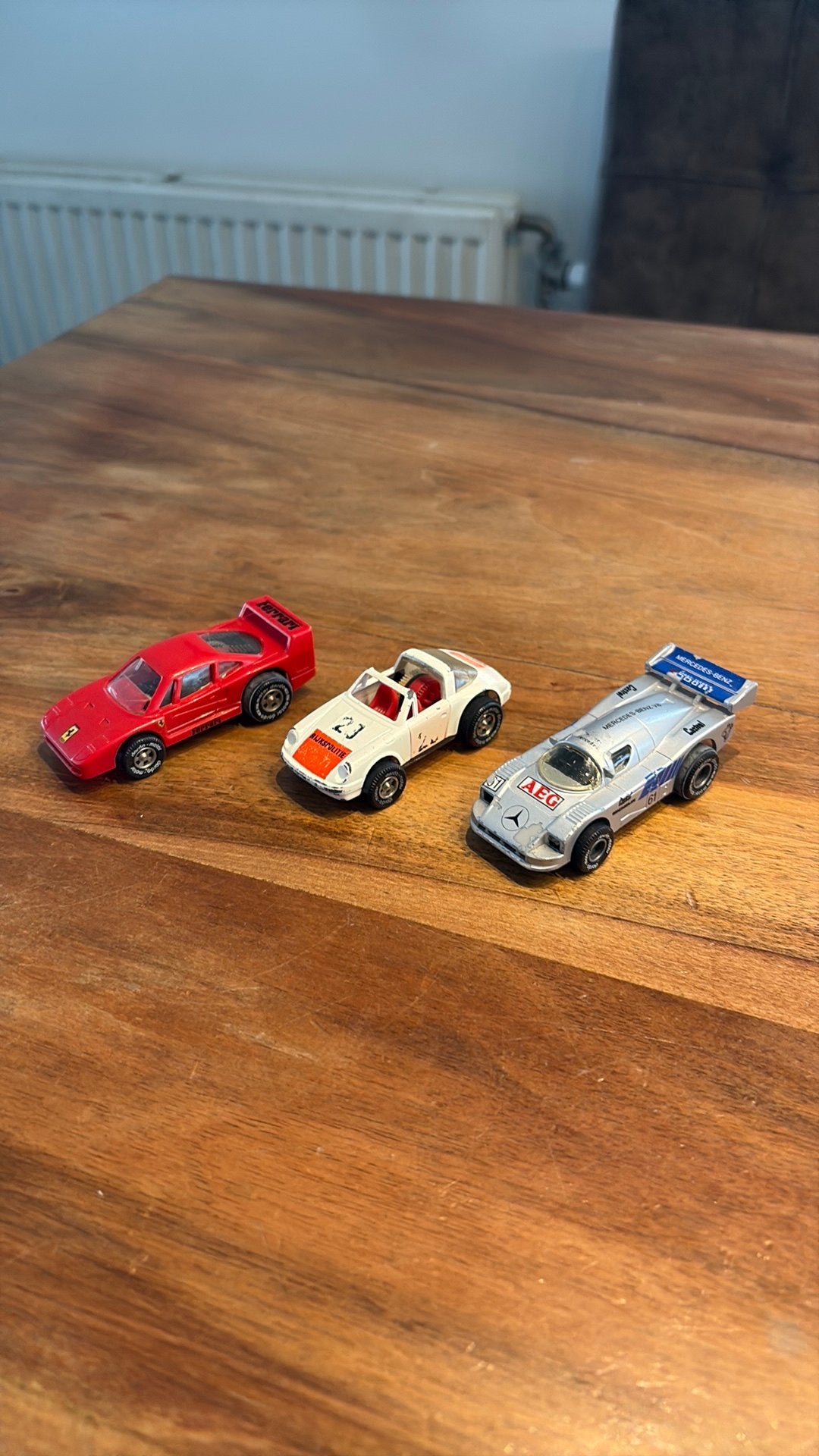 Lotje darda mercedes , porsche en Ferrari, Ophalen of Verzenden, Zo goed als nieuw