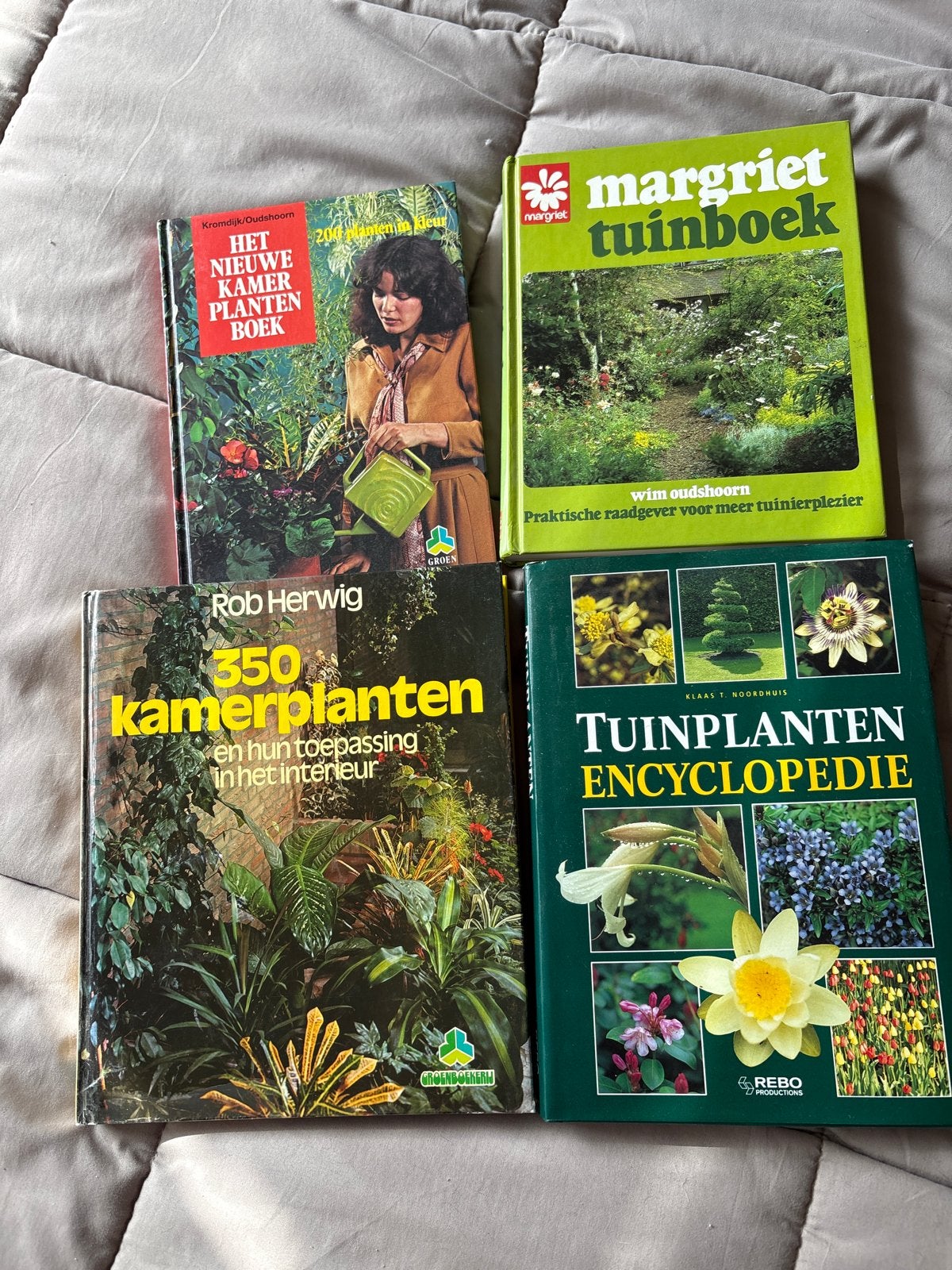 4 Tuin- en Kamerplanten Boeken - Diverse Titels, Ophalen of Verzenden, Gelezen, Kamerplanten