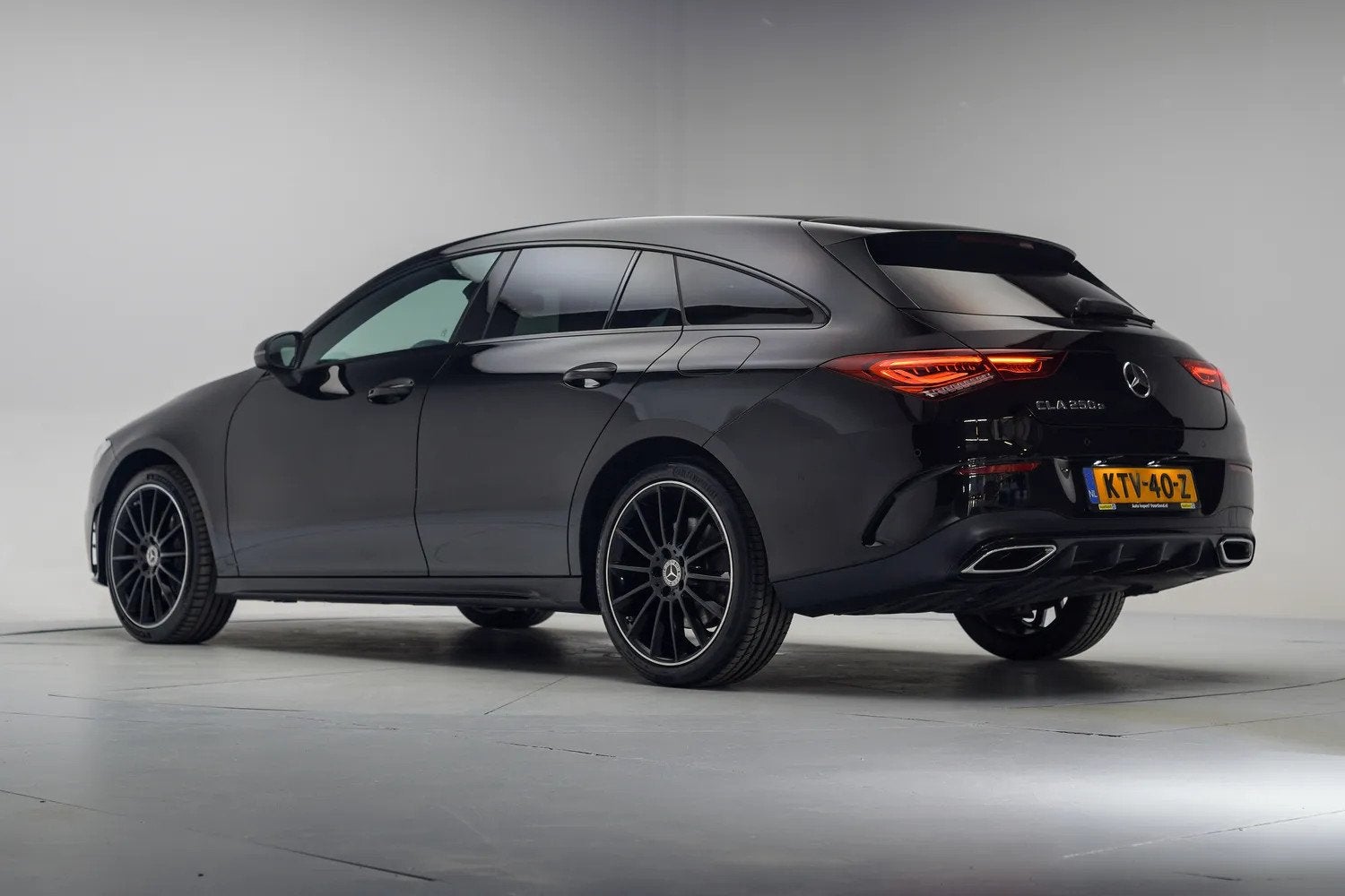 Mercedes-Benz CLA-Klasse Shooting Brake 250e AMG Line Night, Automaat, Gebruikt, 4 cilinders, 1645 kg