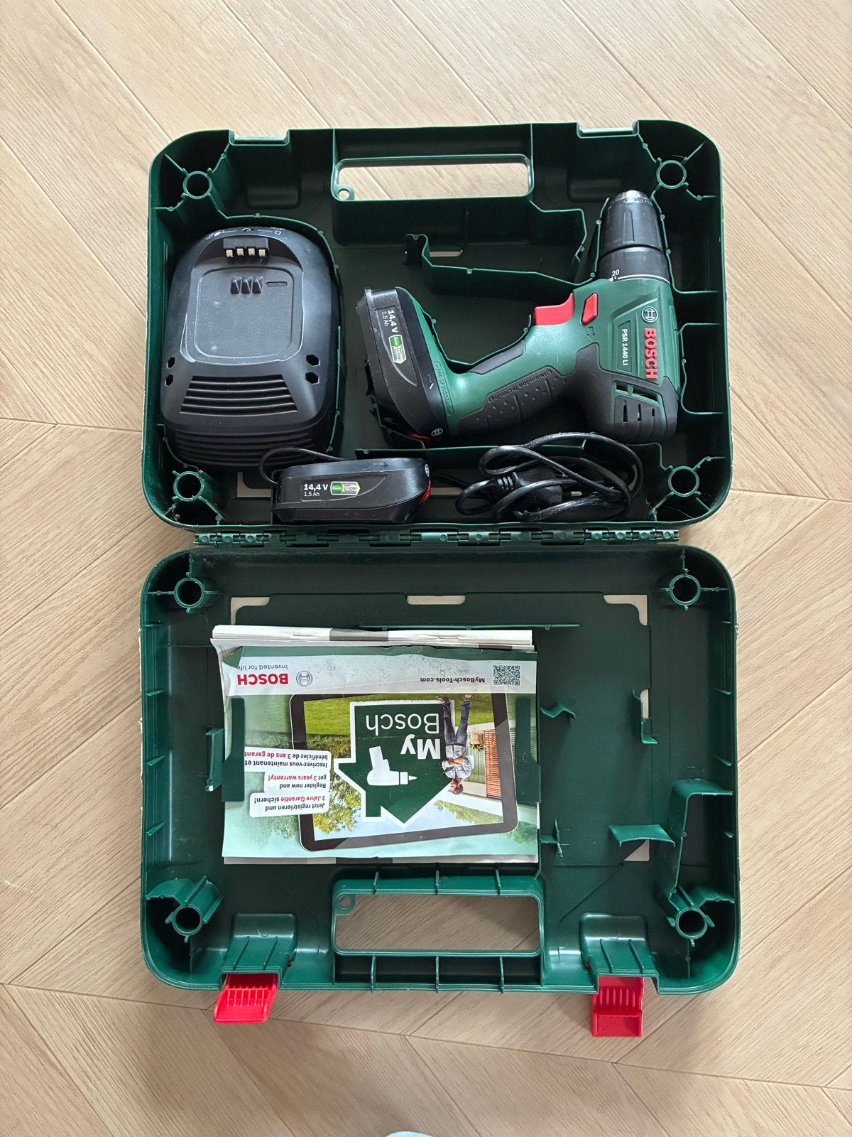 Bosch PSR 1440 LI Accuboormachine met 2 accu's en koffer, Ophalen, Variabele snelheid, Minder dan 400 watt, Zo goed als nieuw