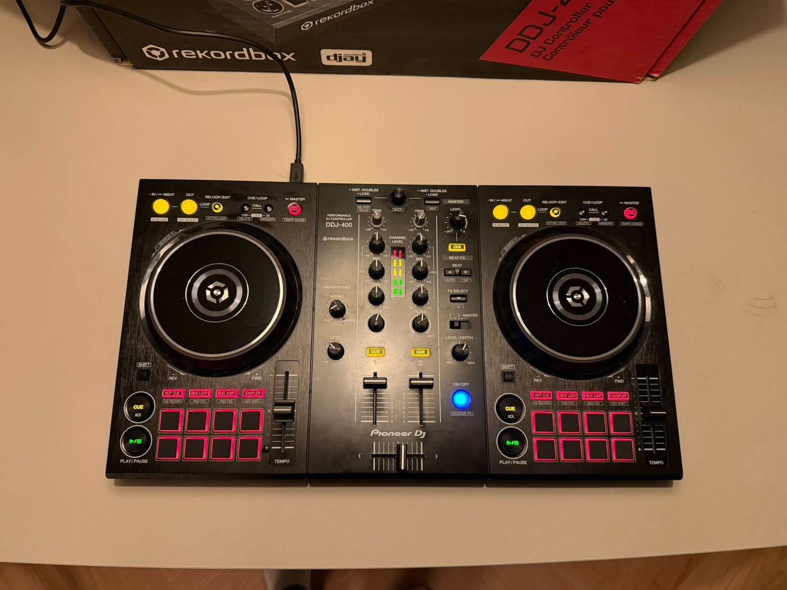 Foto 3 van Pioneer DDJ-400 DJ Controller