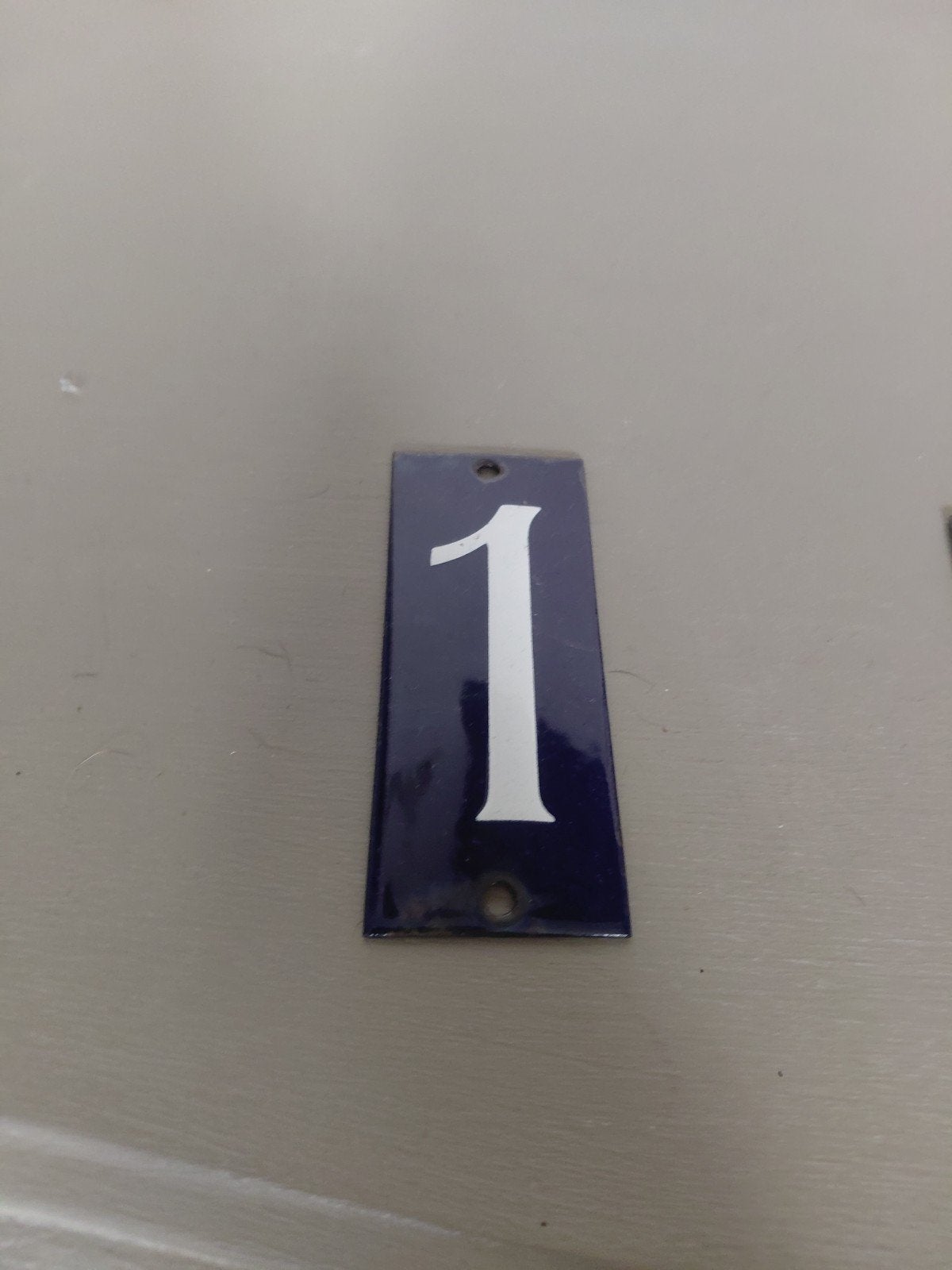 Emaille huisnummer 1 donkerblauw wit, Antiek en Kunst, Ophalen of Verzenden