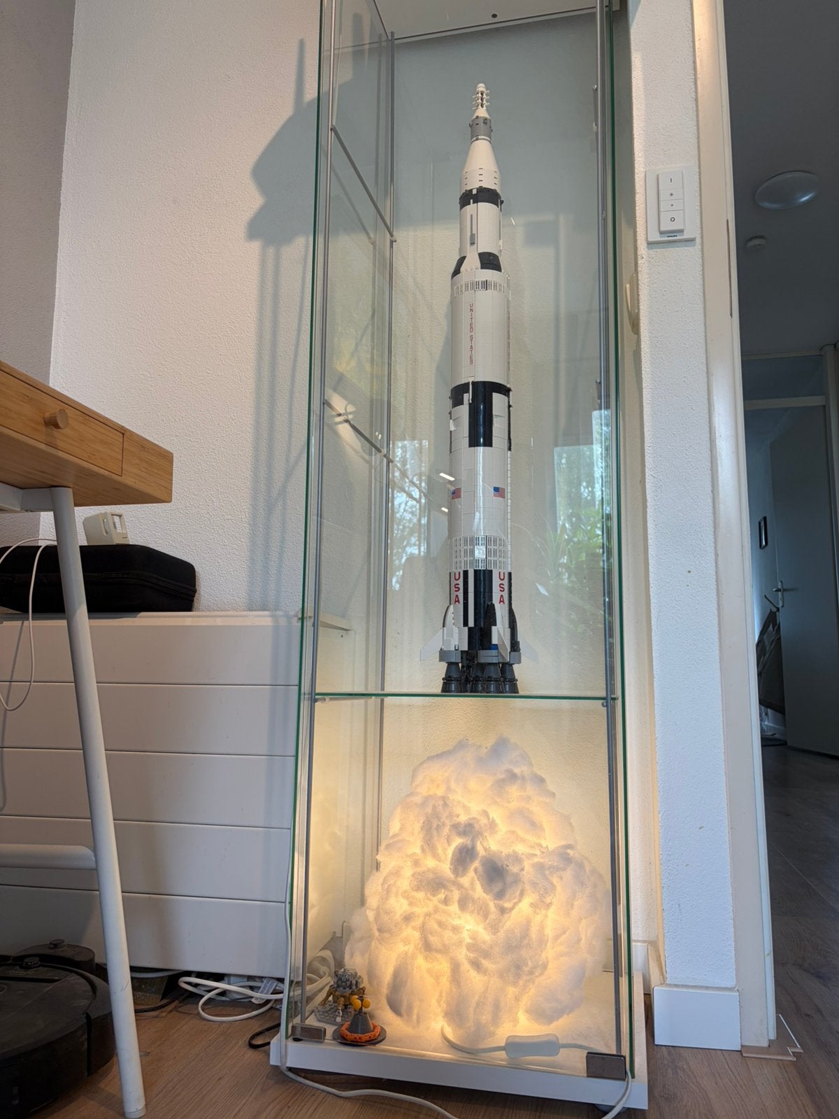 LEGO Ideas NASA Apollo Saturn V Lamp met Vitrine, Ophalen, Zo goed als nieuw, Kunststof, 100 tot 150 cm