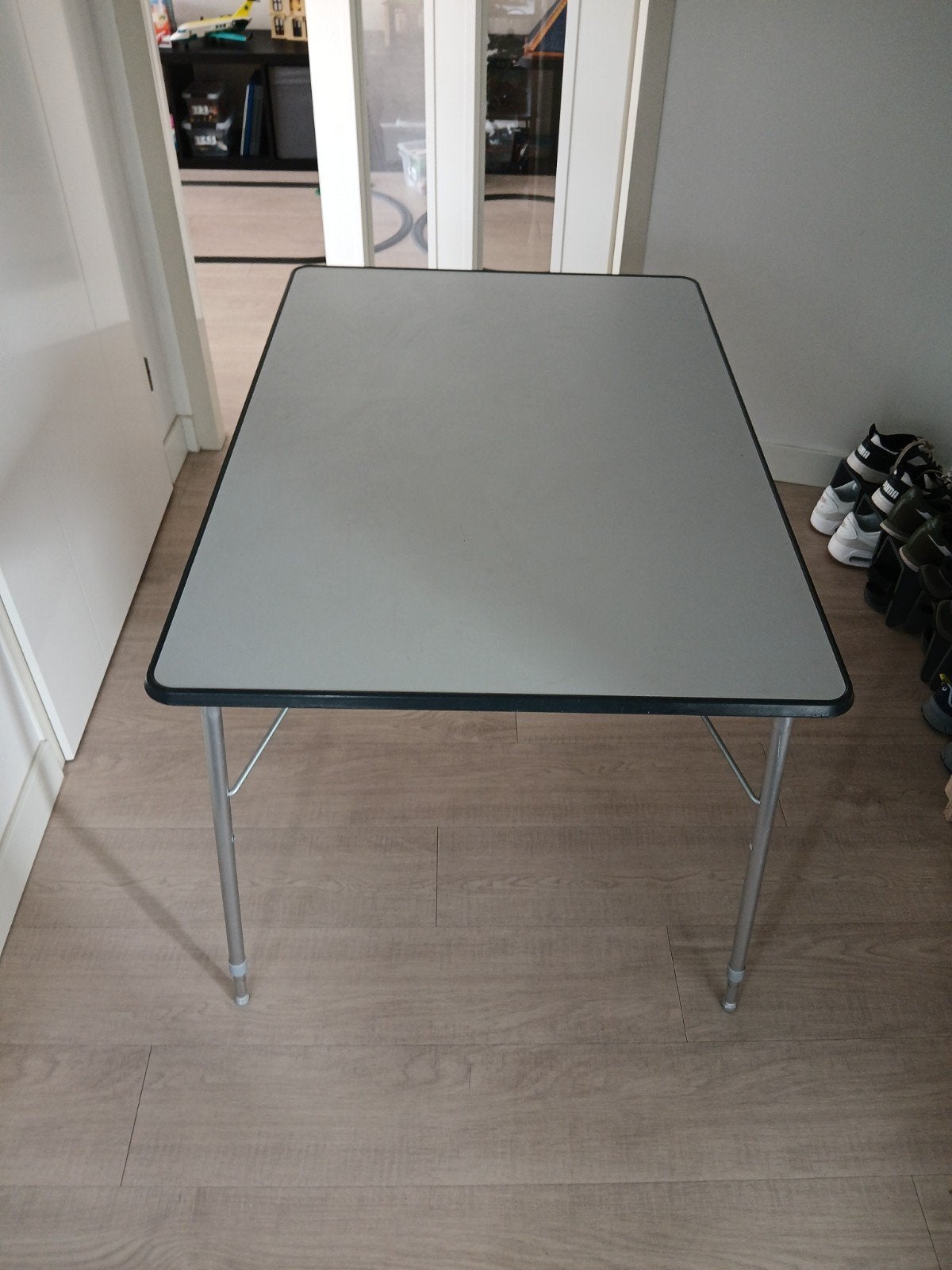 Inklapbare camping tafel 99 x 67,6, Caravans en Kamperen, Ophalen, Zo goed als nieuw, Campingtafel