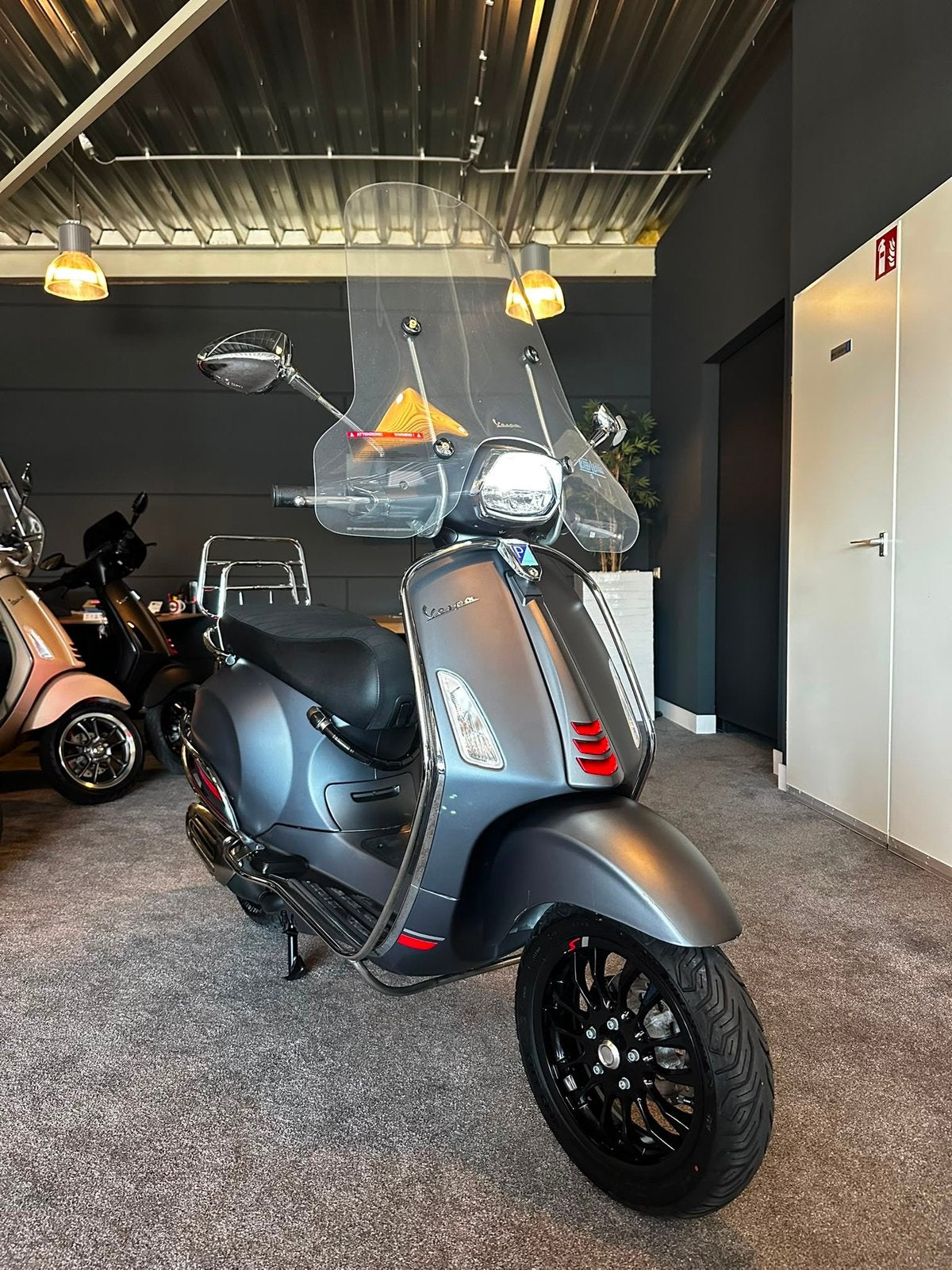 Vespa sprint 50S | 2024 | 1e eigenaar | Brom | Garantie, Ophalen, Overige modellen, Maximaal 45 km/u, Zo goed als nieuw