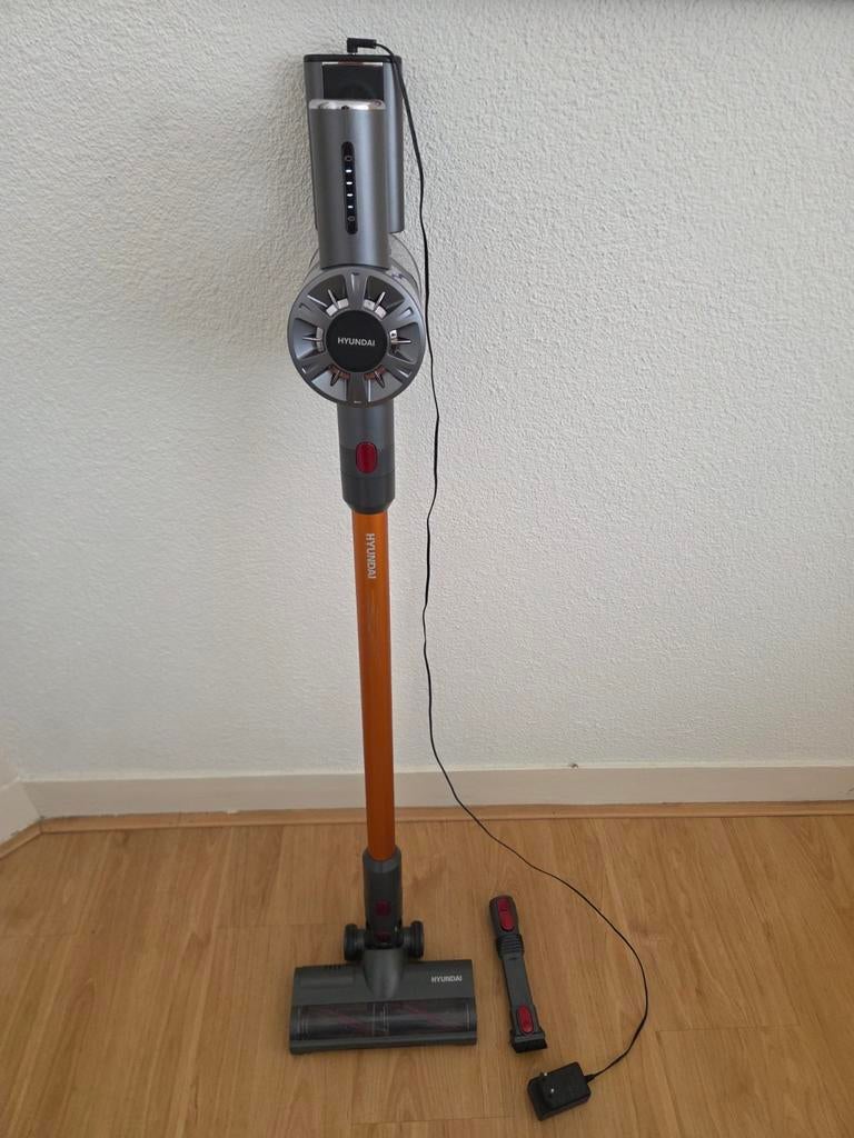 Hyundai steelstofzuiger, Witgoed en Apparatuur, Gebruikt, Stofzuiger, Ophalen of Verzenden, Minder dan 1200 watt