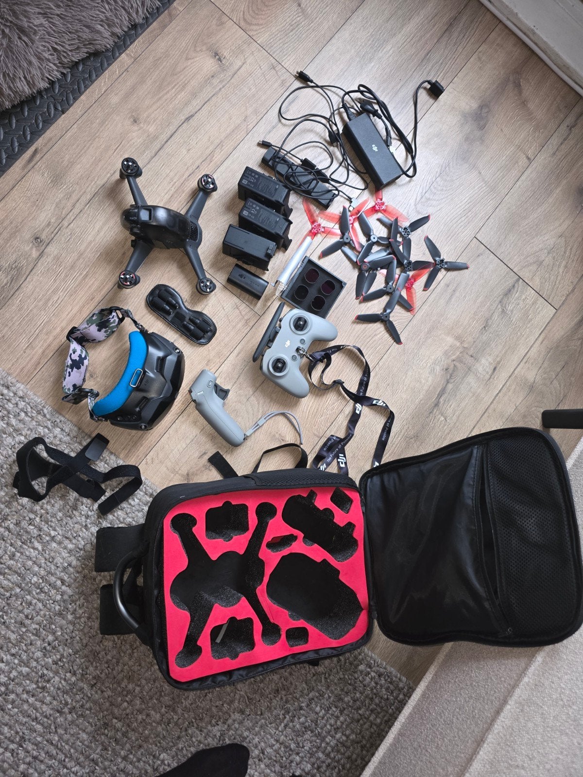 DJI FPV Combo Drone met Goggles en Extra's, Ophalen of Verzenden, Zo goed als nieuw