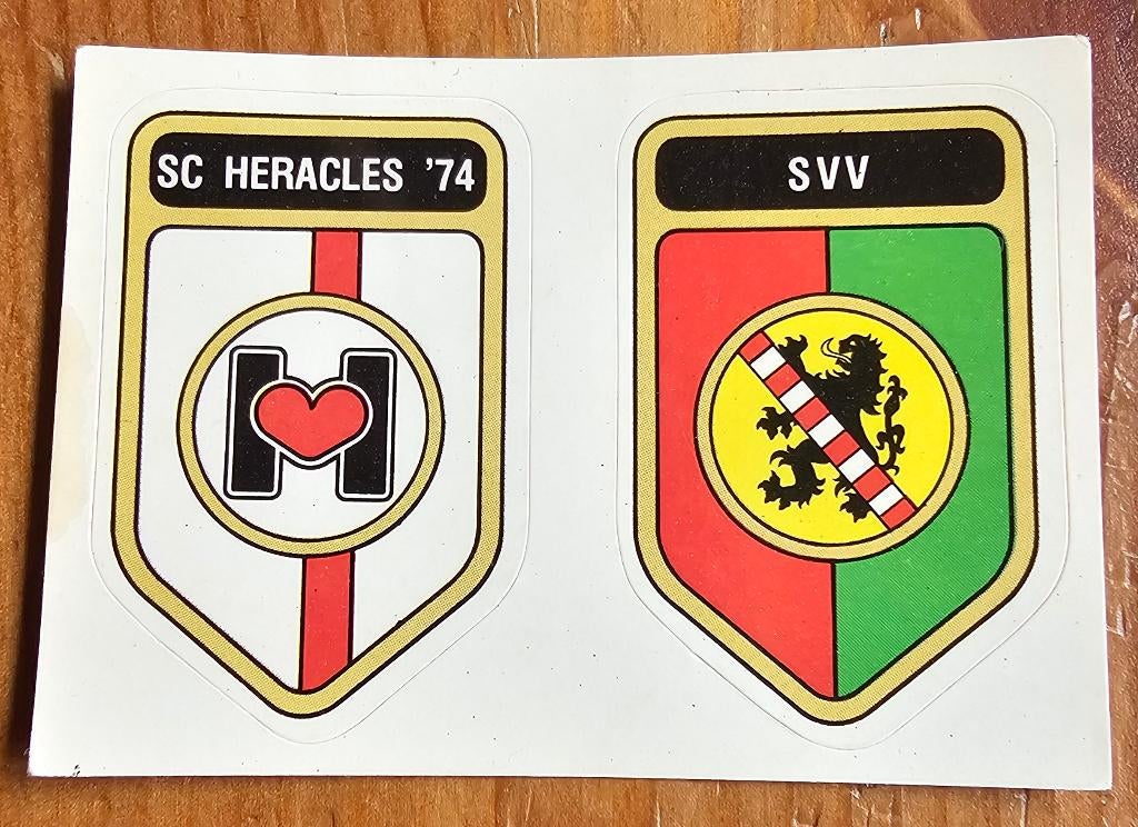 Panini Voetbal 80 #373 Badge Heracles/SVV ongebruikt!, Ophalen of Verzenden, Zo goed als nieuw, Sticker