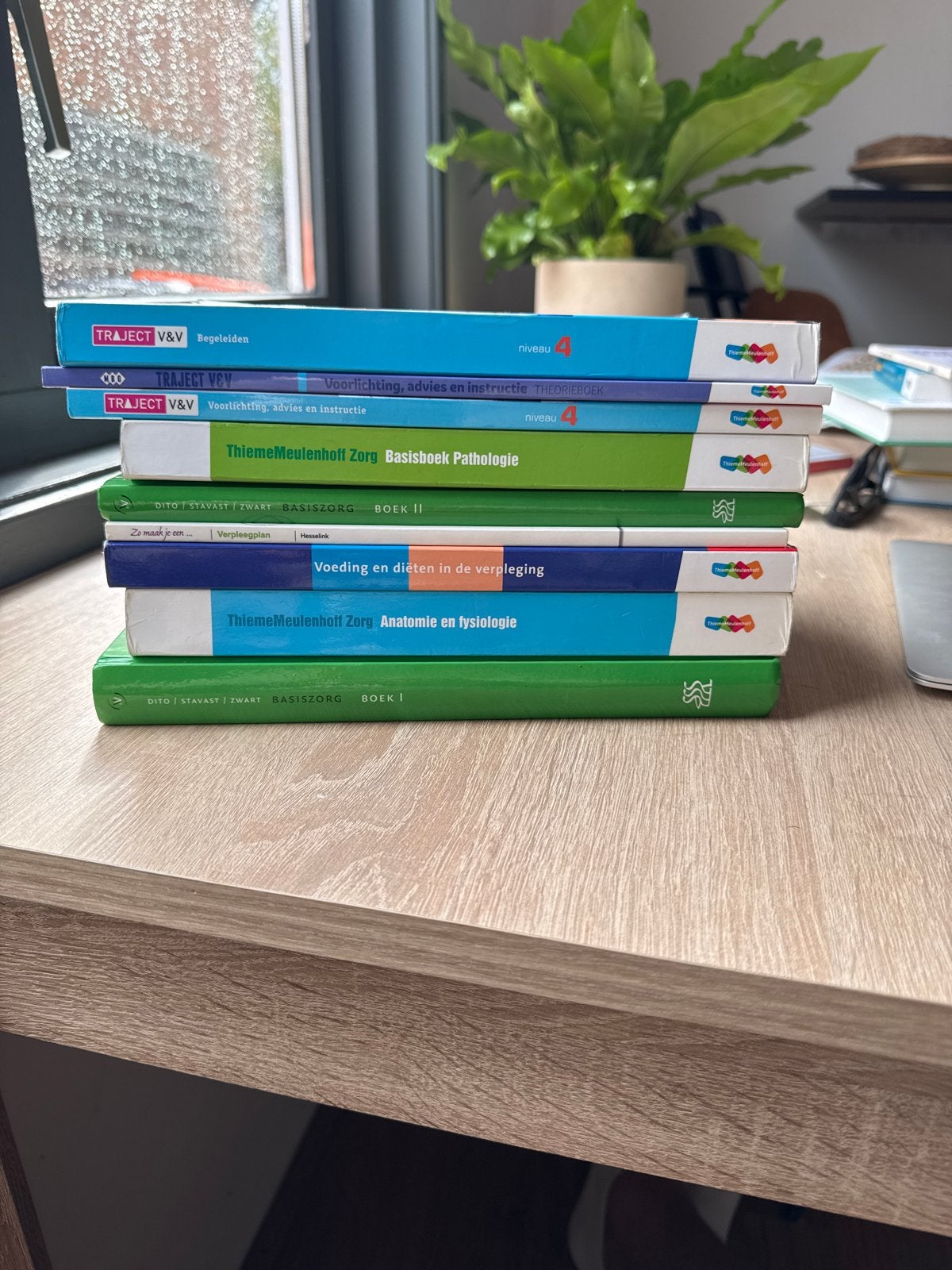 Boeken MBO Verpleegkundige, Ophalen, Gamma, Zo goed als nieuw, MBO