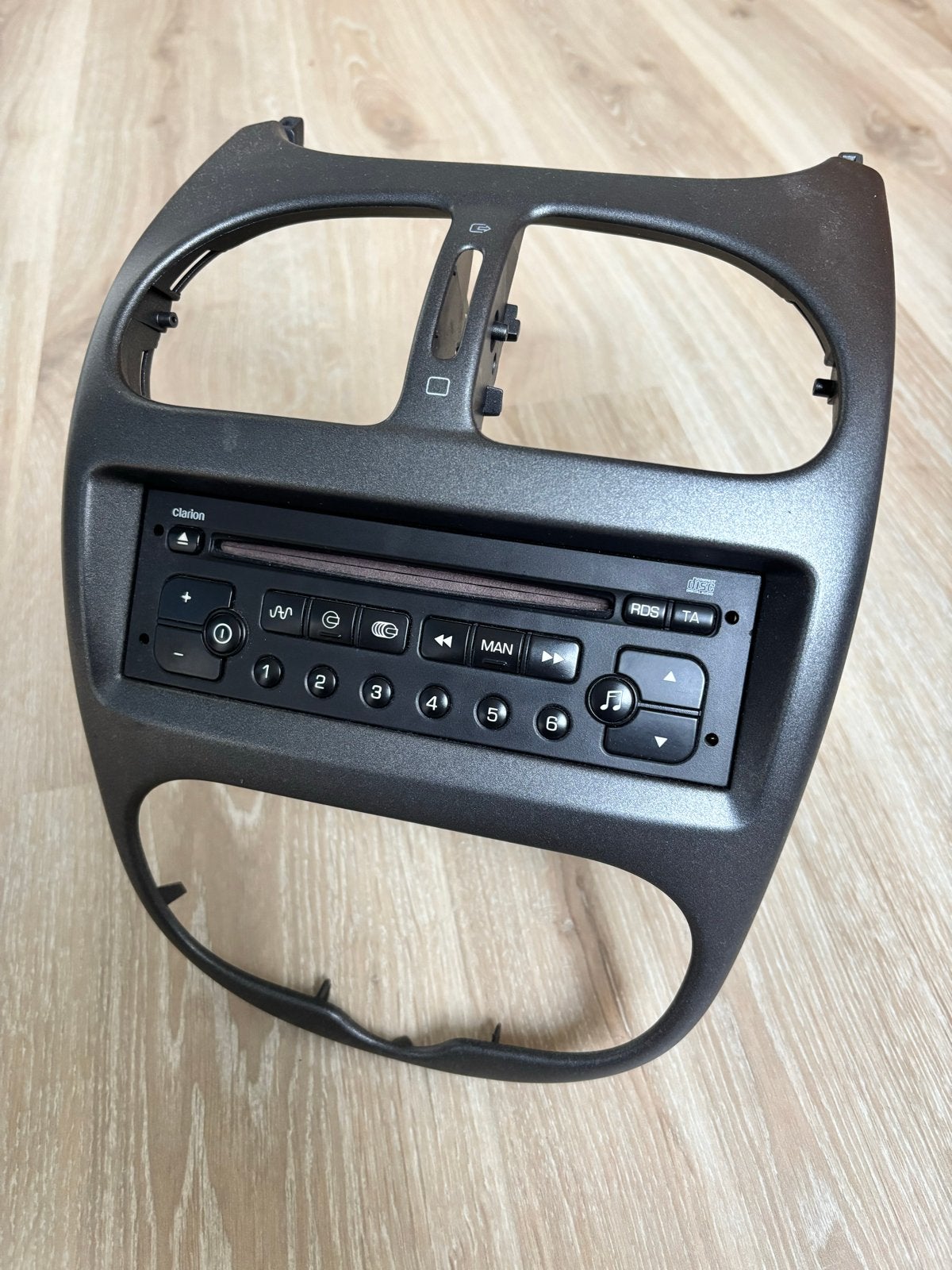 Autoradio + inbouwframe Peugeot 206, Auto diversen, Autoradio's, Ophalen of Verzenden, Gebruikt