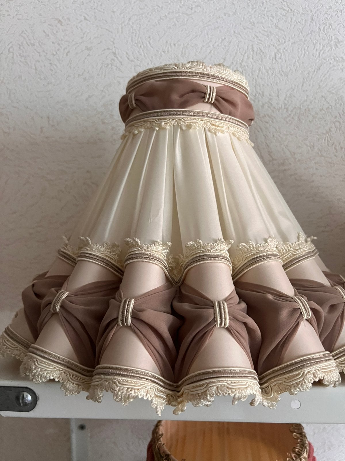 Verschillende klassieke vintage lampenkappen – ps  te koop, Huis en Inrichting, Ophalen, Zo goed als nieuw, Beige, Rond
