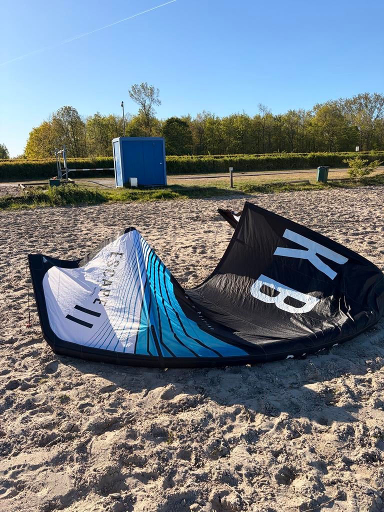 PLKB Escape V9 11m2 Kite - Nieuwstaat, Watersport en Boten, Kite, Geen board, Nieuw, 11 m²