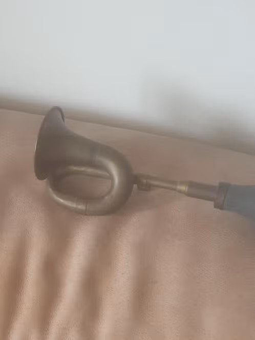 Een prachtige antieke autotoeter. Koper, Ophalen, Nieuw