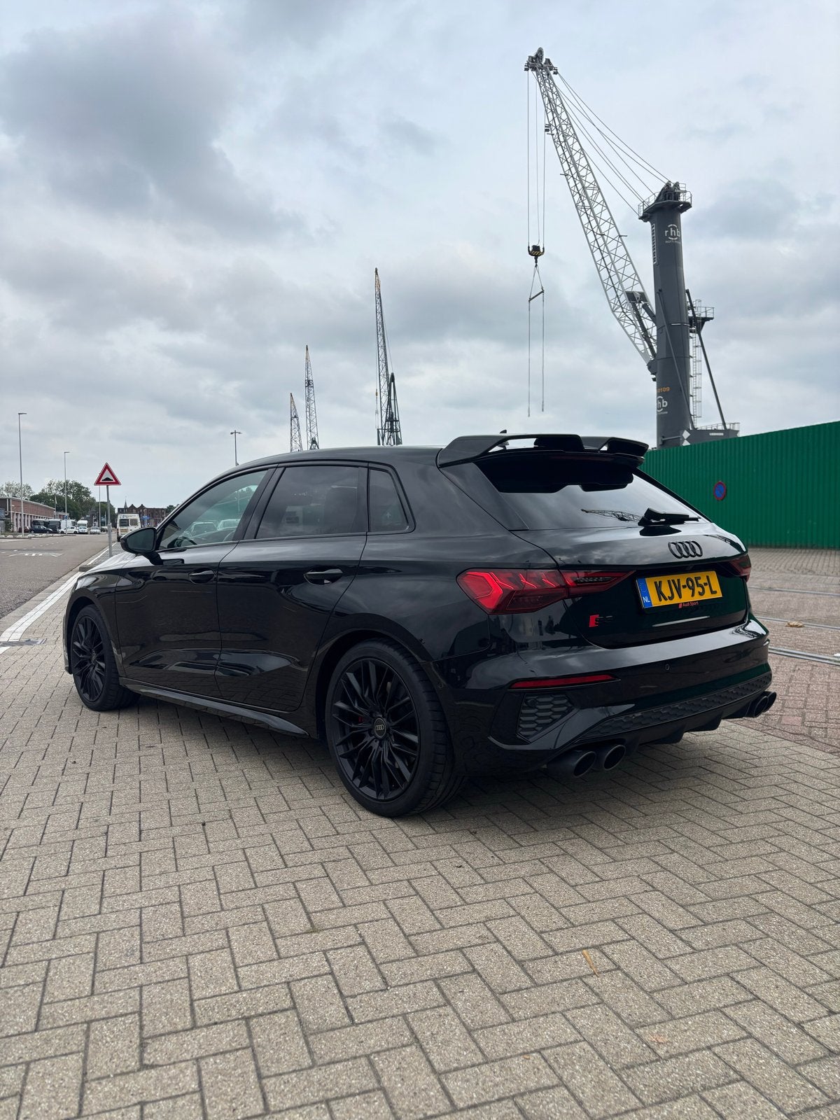 Audi S3, EDITION ONE, Miltek pop and bangs, carplay, camera, Auto's, Automaat, 4 cilinders, 1984 cc, Zwart