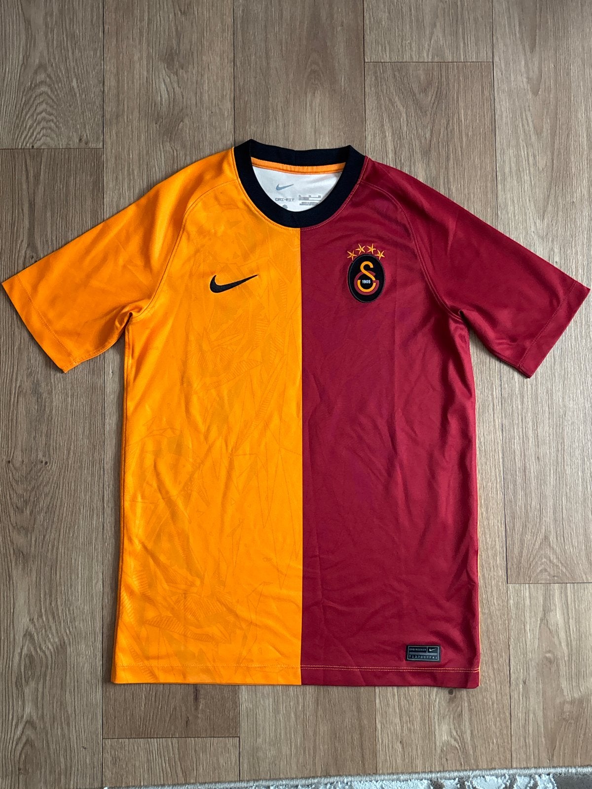 Galatasaray Voetbalshirt Kind Maat 158-170, Sport en Fitness, Maat XS of kleiner, Ophalen of Verzenden, Zo goed als nieuw, Shirt