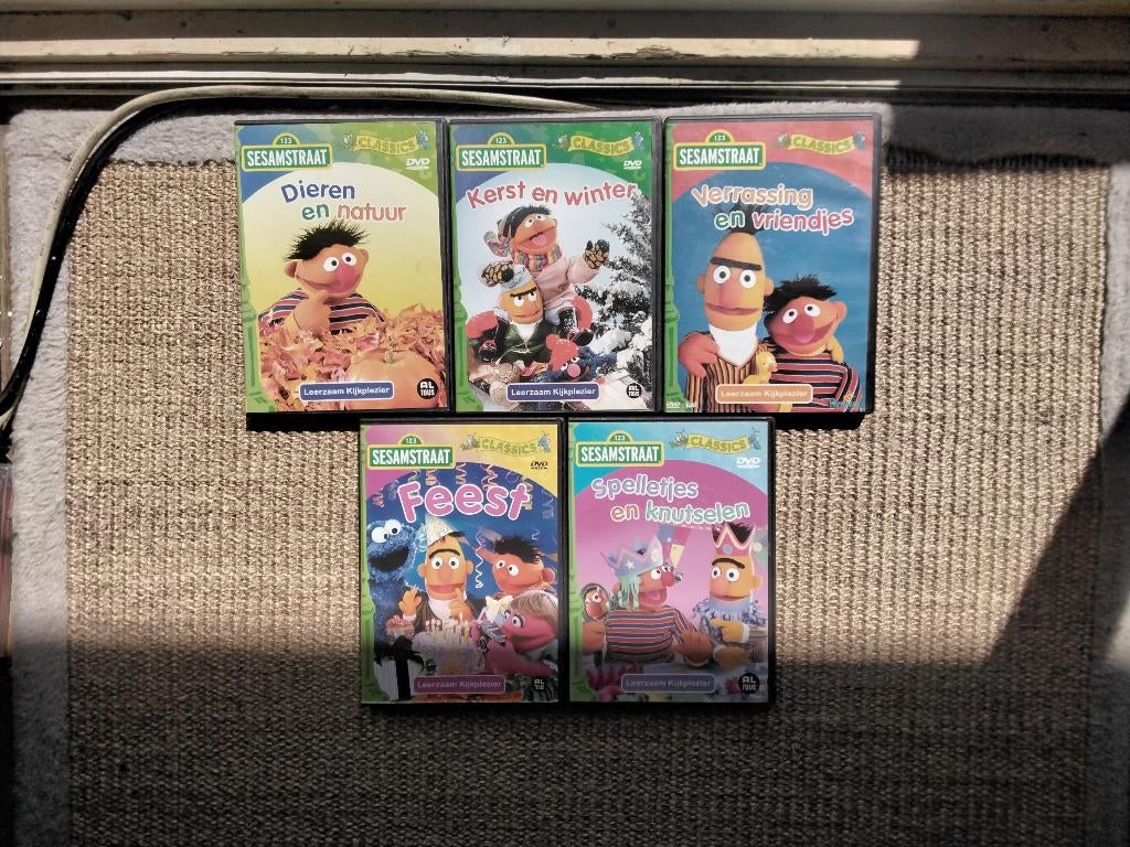 Sesamstraat 5 dvds, origineel, Alle leeftijden, Boxset, Ophalen of Verzenden, Zo goed als nieuw
