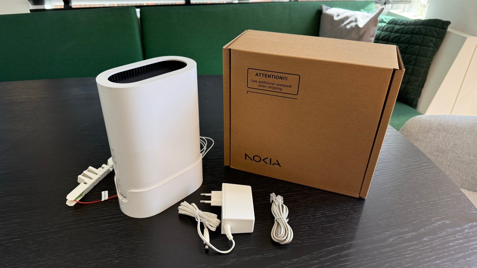 Nokia XS-2426G-B Router met modem - Nieuw in doos, Computers en Software, Ophalen of Verzenden, Nieuw, Router met modem