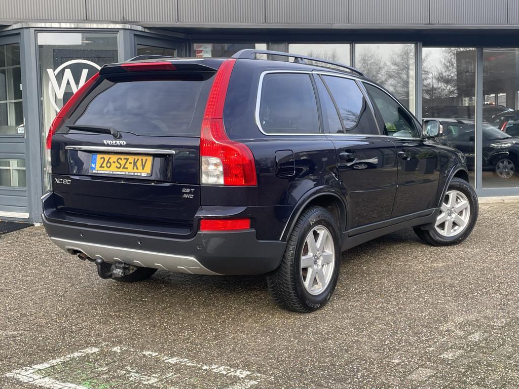 Volvo XC90 2.5 T Momentum 7p facelift | Youngtimer | Trekhaa, Auto's, Gebruikt, 1991 kg, Blauw, 2521 cc