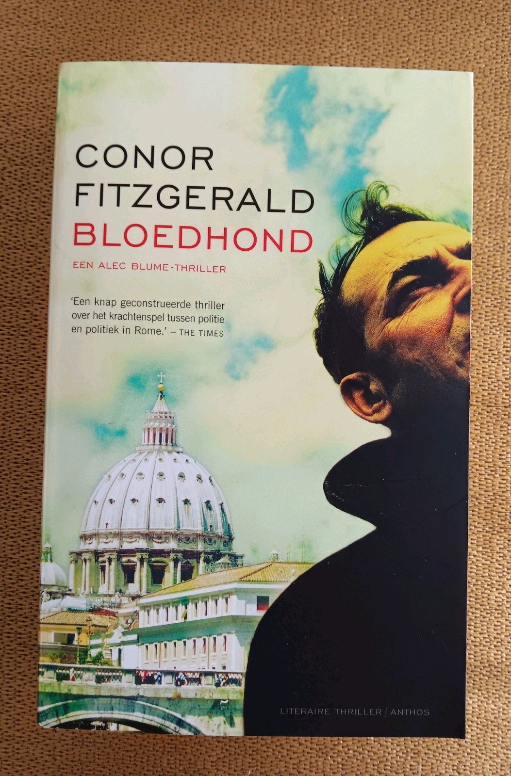 Conor Fitzgerald - Bloedhond, Ophalen of Verzenden, Zo goed als nieuw, Conor Fitzgerald
