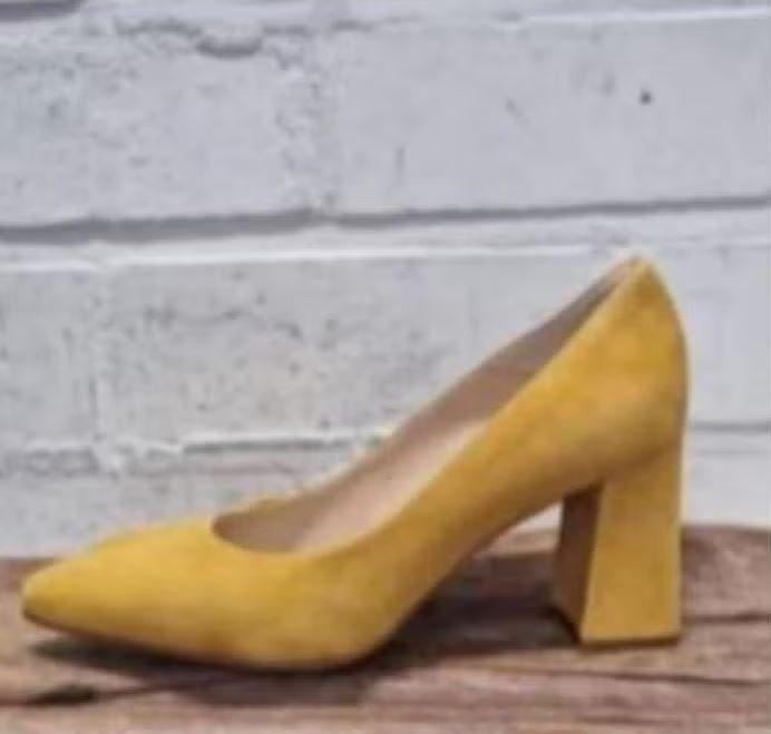 TIFFI - Prachtige suedeleren pumps maat 37,5 - Nieuw €165, Pumps, Geel, TIFFI, Nieuw