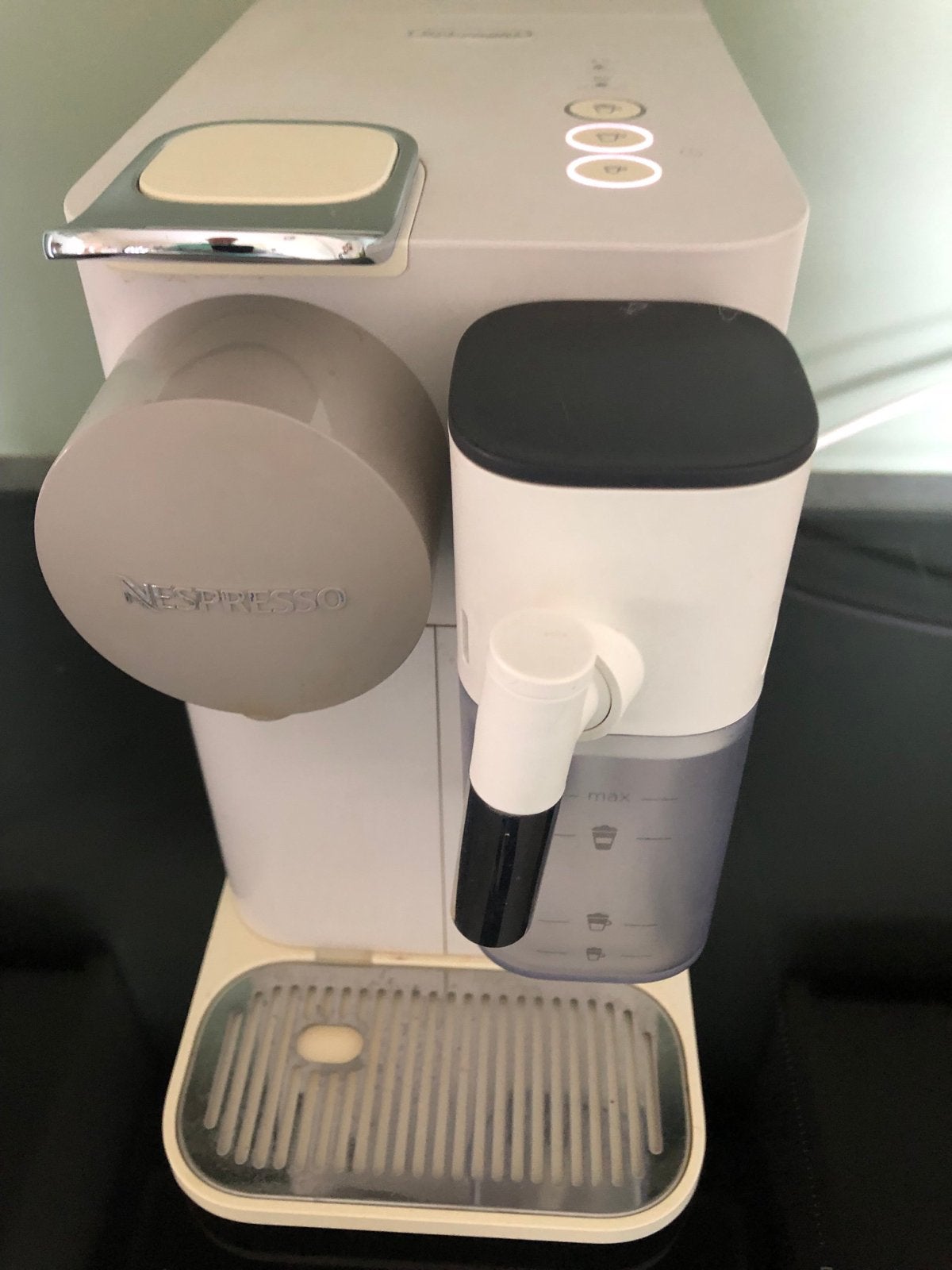 Nespresso De'Longhi EN510.W Lattissima One Koffiemachine, Witgoed en Apparatuur, Gebruikt, Koffiemachine, Ophalen of Verzenden