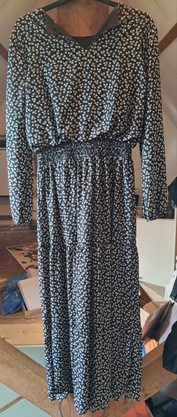 Maxi dress. Maat L, Ophalen of Verzenden, Zo goed als nieuw, Onder de knie