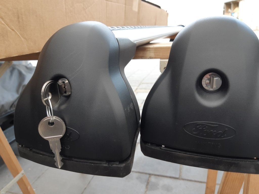 Originele dakdragers Ford Focus 2011 - 2018 met dakreling, Auto diversen, Niet ingevuld, Niet ingevuld, Ophalen of Verzenden, Zo goed als nieuw