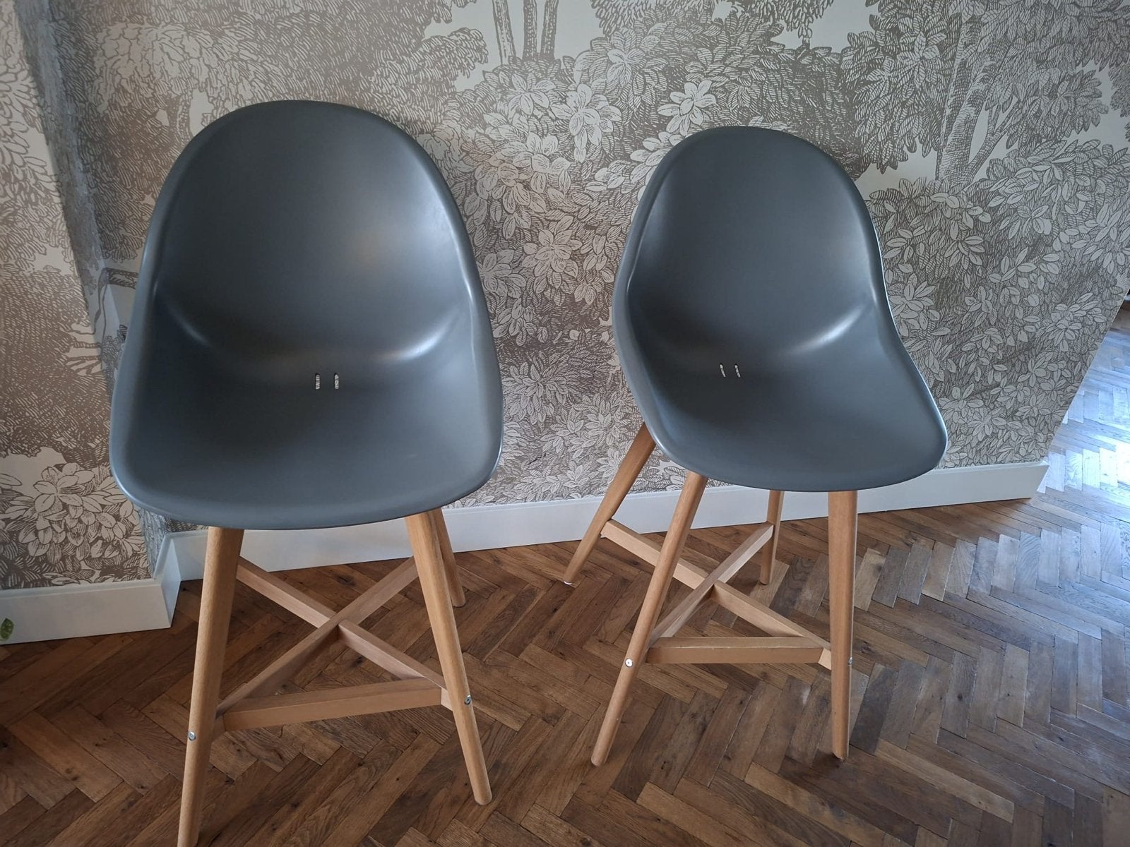 IKEA Fanbyn barkrukken (2 stuks), Huis en Inrichting, Ophalen, Met voetsteun, 60 tot 90 cm, Zo goed als nieuw