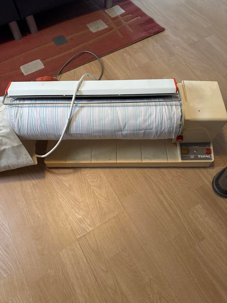Tefal Strijkrol - Vintage Strijkapparaat, Ophalen of Verzenden, Gebruikt, Strijkijzer met snoer