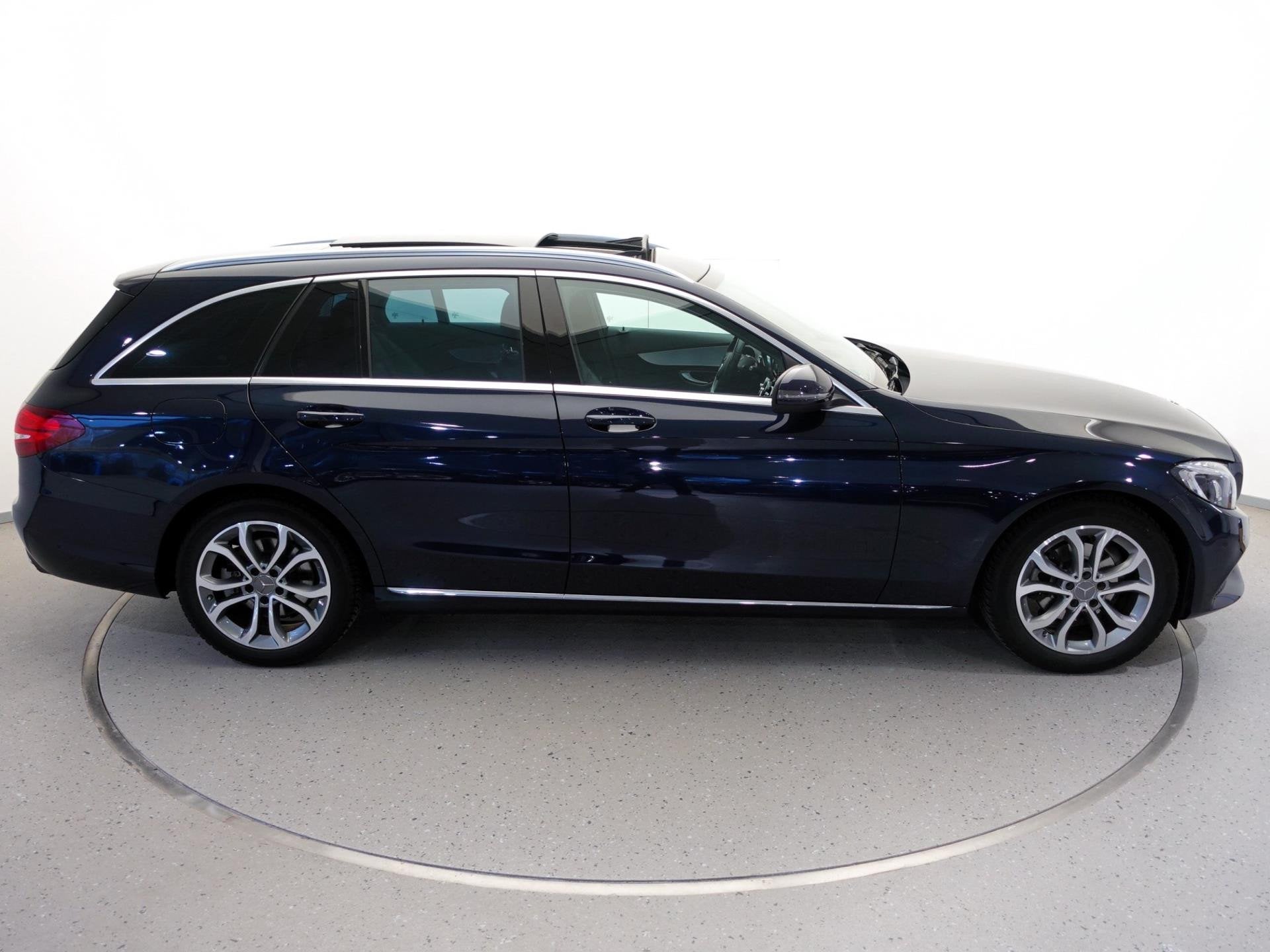 Mercedes-Benz C-klasse Estate 180 157pk AUT.-9|Panoramaschui, Auto's, 12 maanden, Achterwielaandrijving, 4 cilinders, Blauw