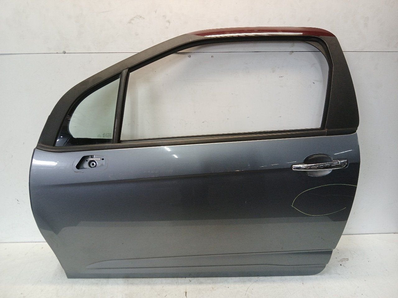 Portier links voor Citroën DS3, Onderdelen@venauto.nl, Van der Ven Autorecycling B.V., Gebruikt, Ettenseweg 76, 4706 PB Roosendaal, The Netherlands