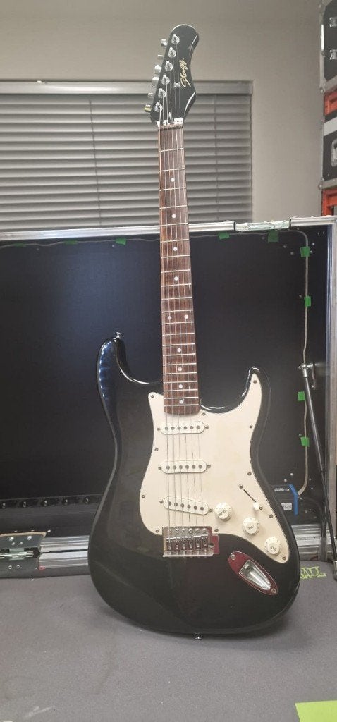 Stagg SES30 Stratocaster, Muziek en Instrumenten, Snaarinstrumenten | Gitaren | Elektrisch, Gebruikt, Solid body, Overige merken